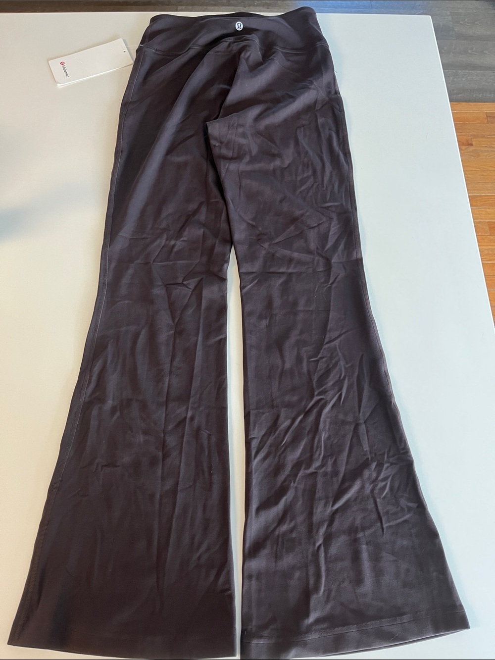 NWT lululemon Sequoia Groove HR Nulu Flared Pant *Short - Picture 3 of 5